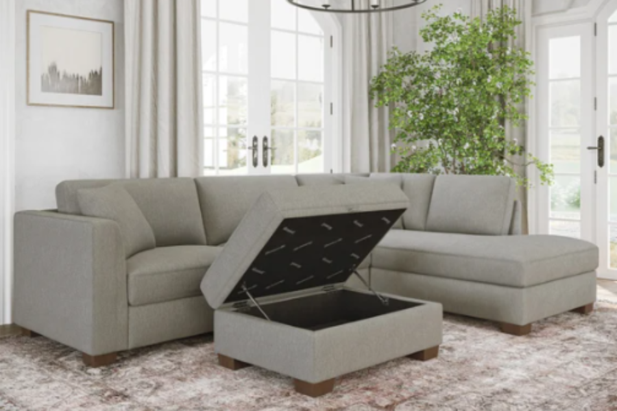 Thomasville Walsen Sectional with Storage Ottoman FLOOR MODEL