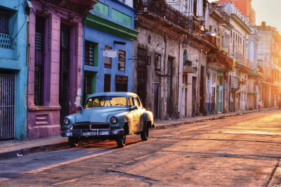 NC-14 HAVANA Vintage Blue Car in Vieja Modern Wall Art TG