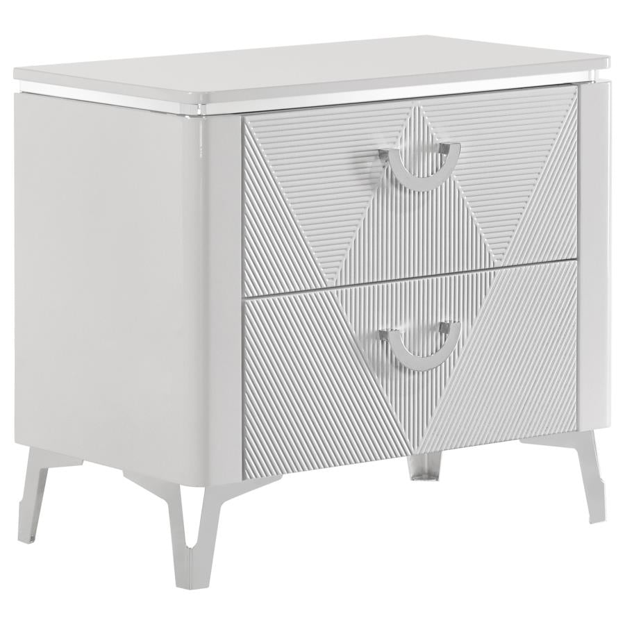 Cassia 4 or 5 piece Eastern King LED Bedroom Set White High Gloss