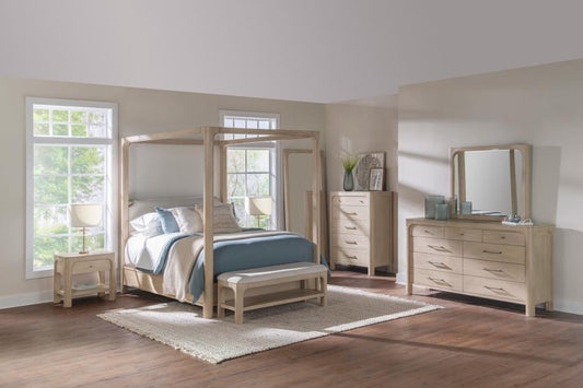 Solano 85-inch Queen Canopy Bed Weathered Mango 222520Q