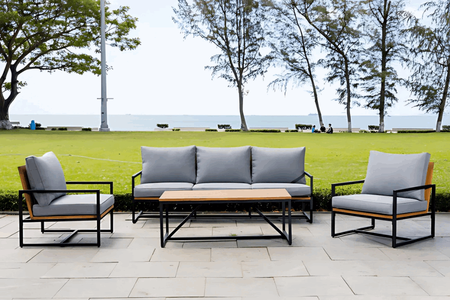 Lakewood 4 PC Seating Set