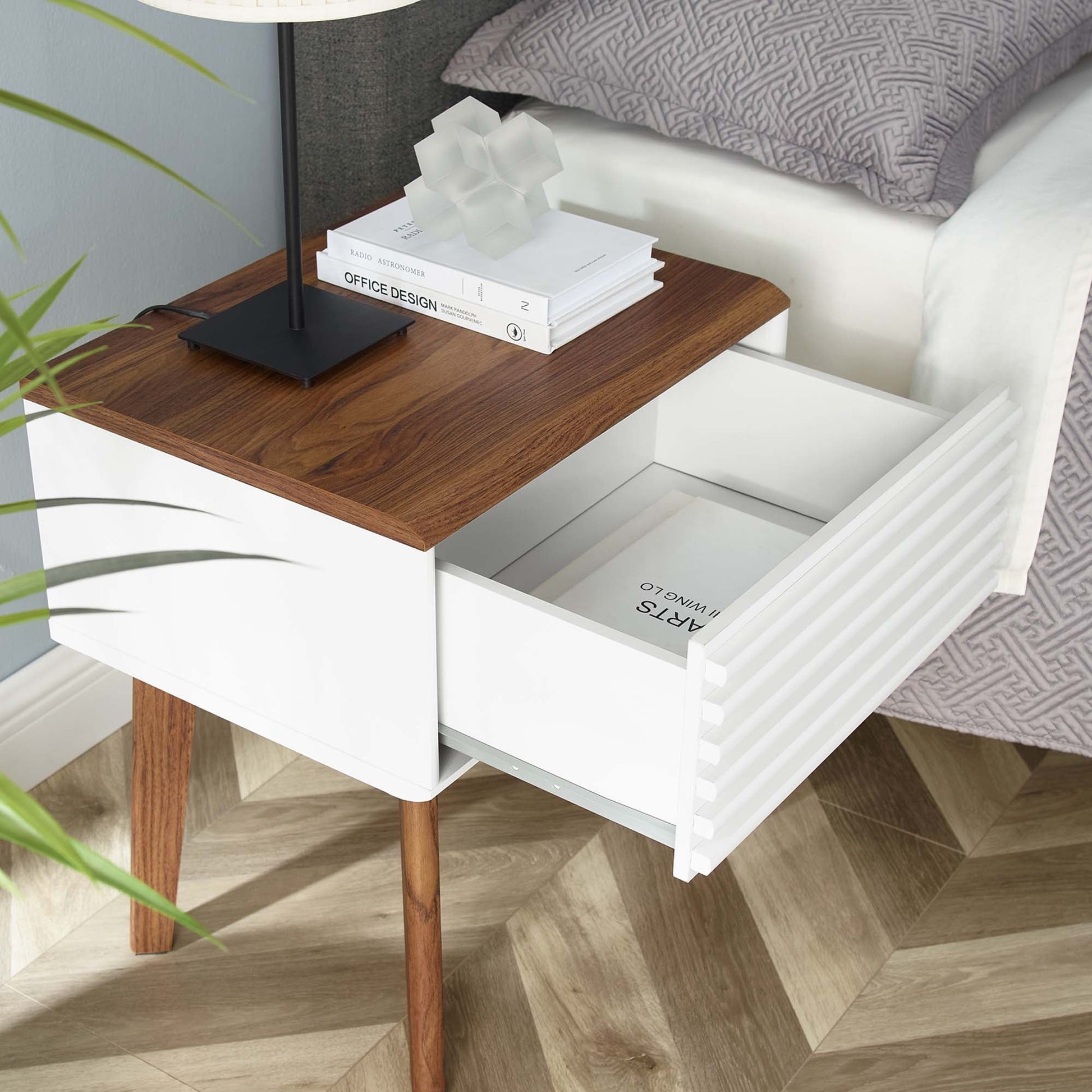 Render End Table. - Venini Furniture 