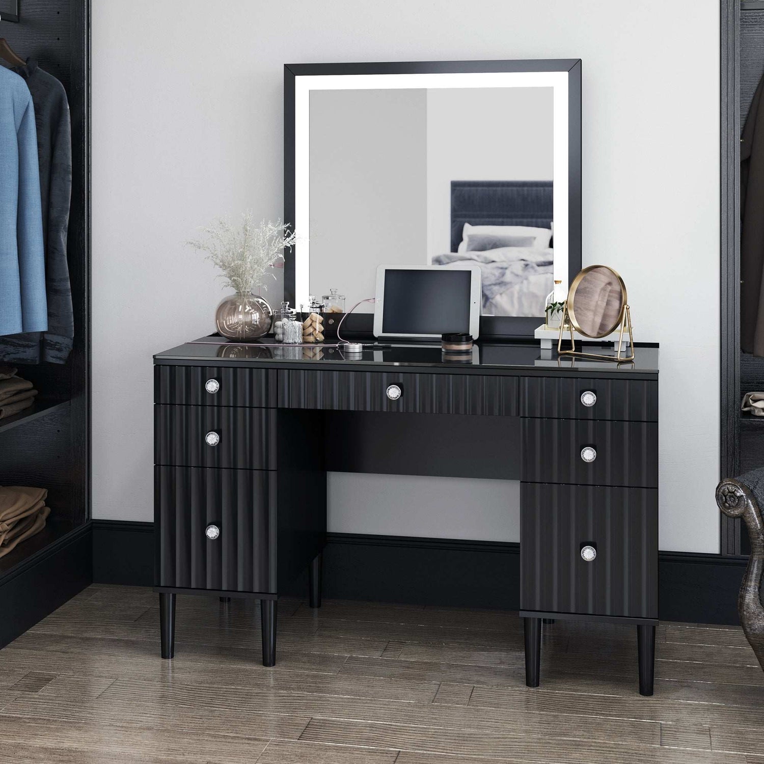 Tresanti Marilyn Vanity with Mirror